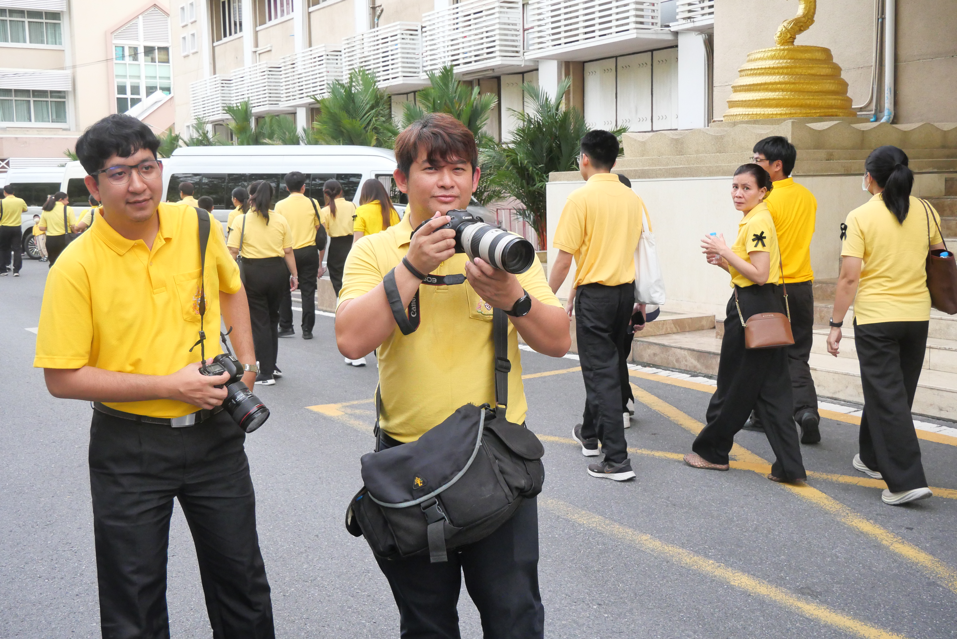 title - ส.ป.ก. ร่วมเฝ้ารับเสด็จฯ พระบาทสมเด็จพระเจ้าอยู่หัว และ สมเด็จพระนางเจ้า ฯ พระบรมราชินี เนื่องในโอกาสเสด็จพระราชดำเนินไปในการ พระราชพิธีเฉลิมพระชนมพรรษา 28 กรกฎาคม 2569